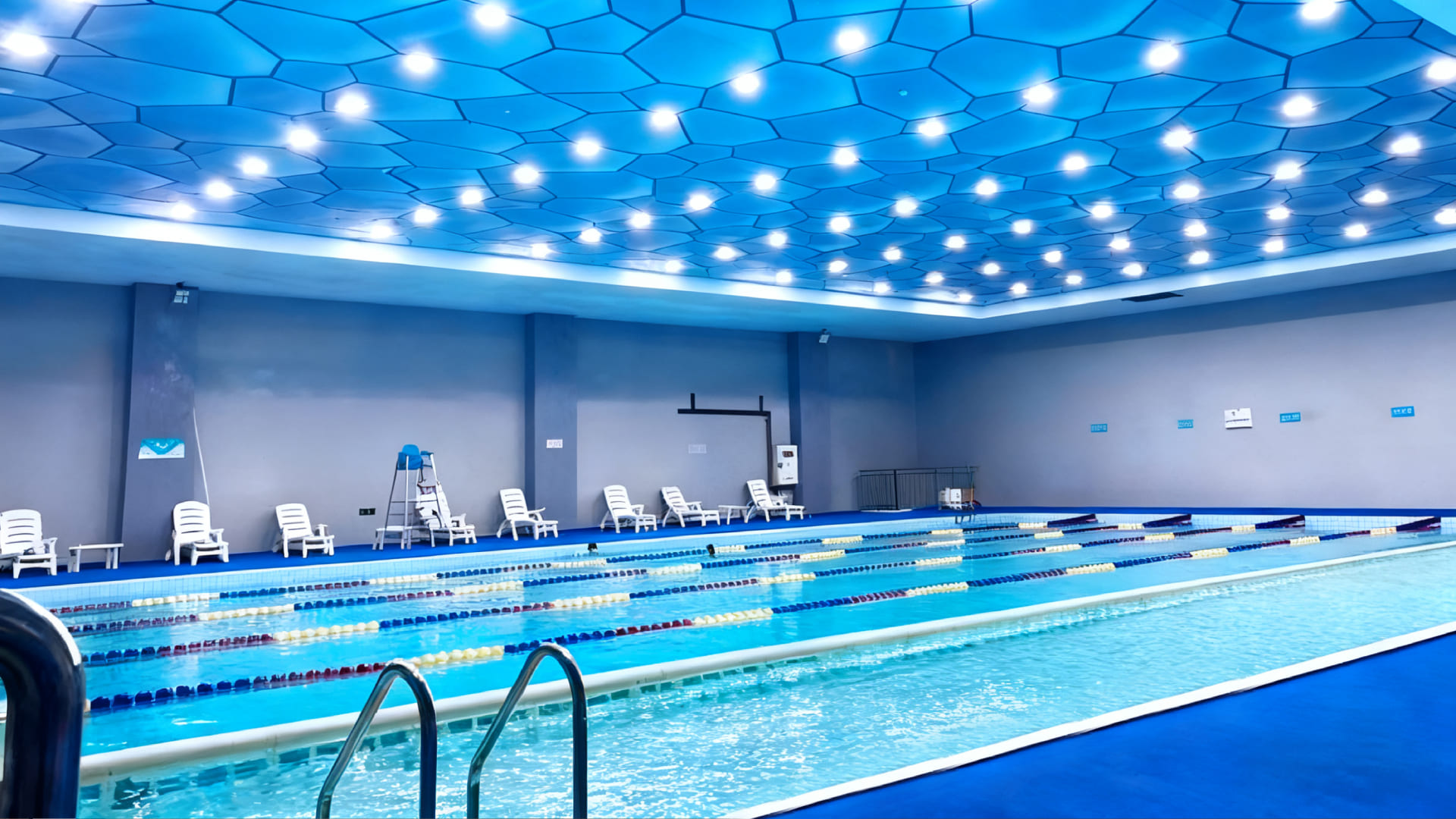 钢结构泳池全景