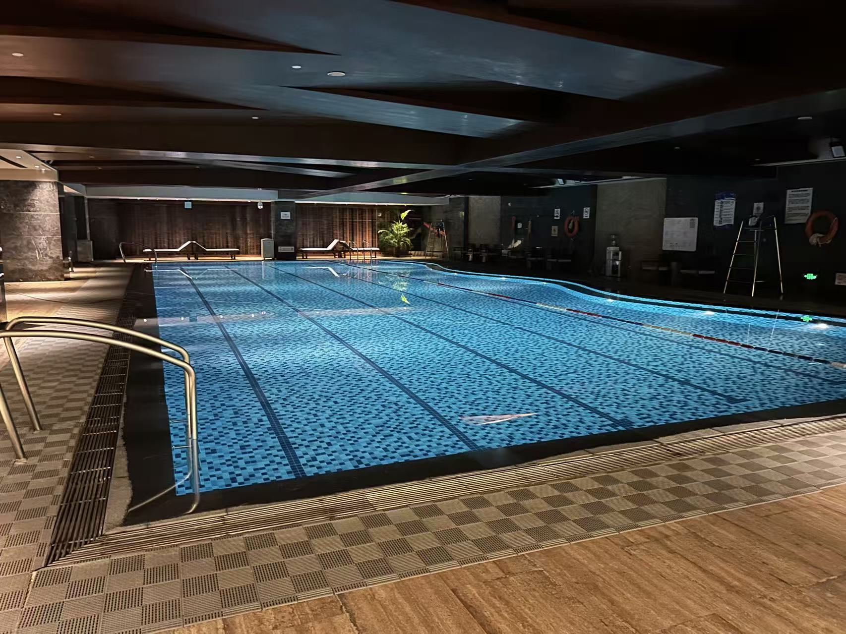 合肥市皇冠大酒店泳池