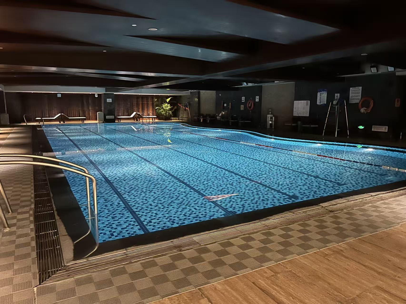 合肥市皇冠大酒店泳池