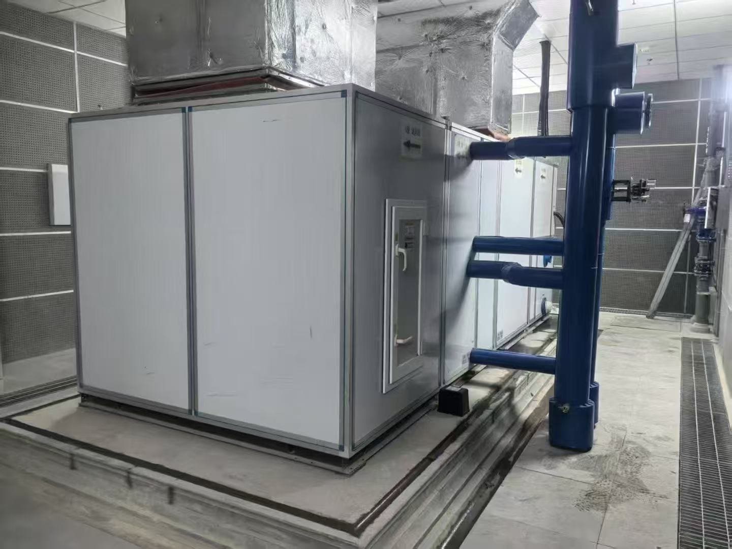 宿迁绿城湖滨四季室内泳池