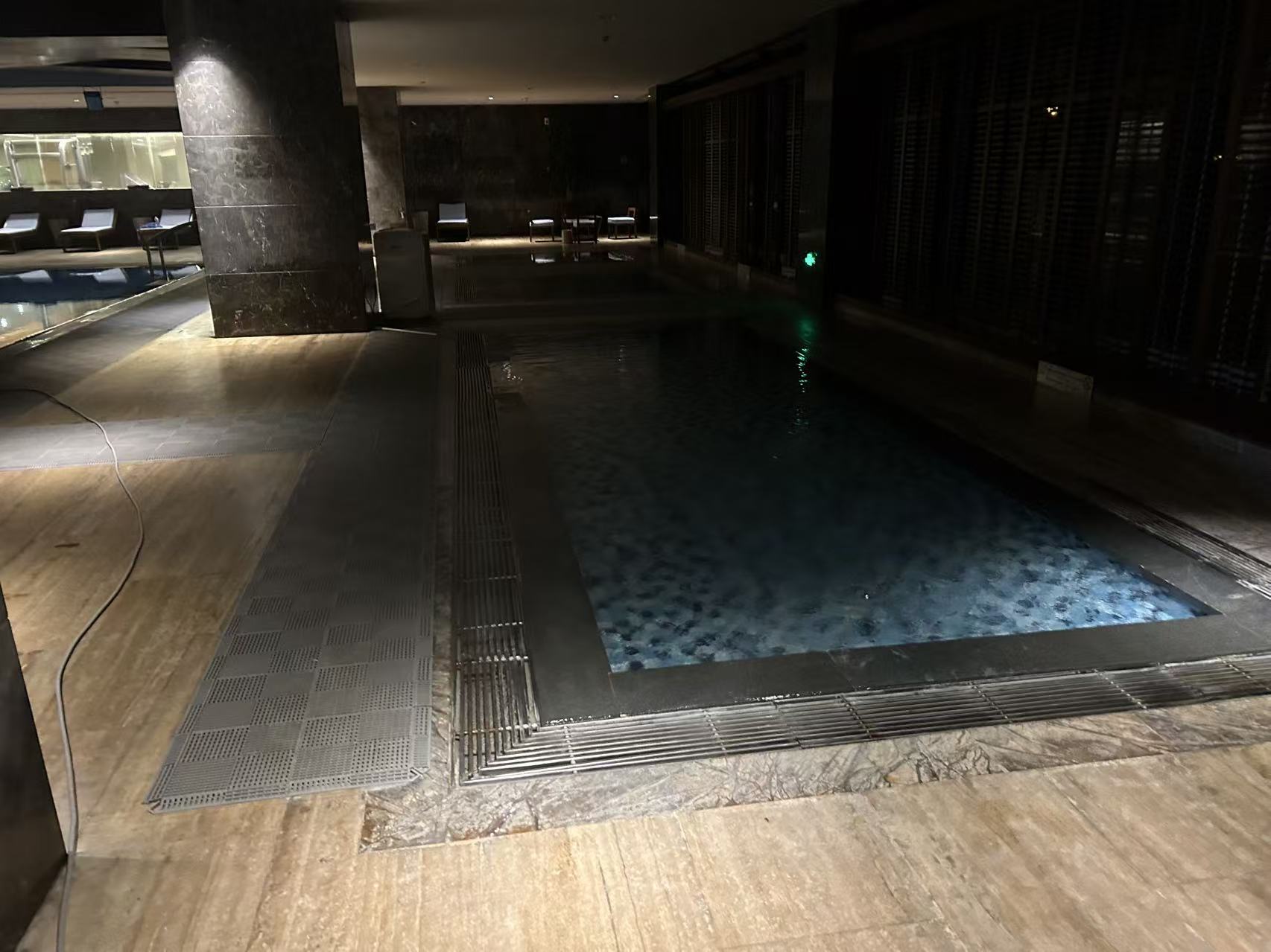 合肥市皇冠大酒店泳池