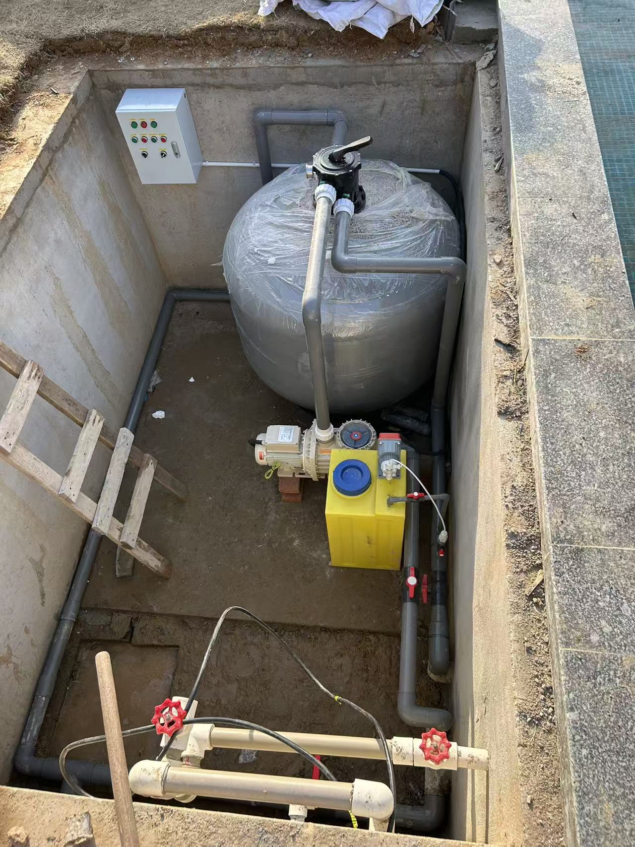 六安市韩家畈少间观山画民宿泳池