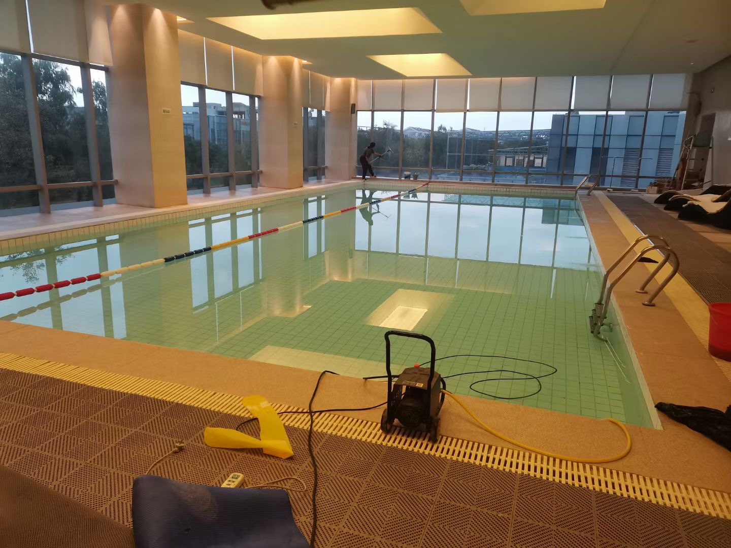 阜阳利辛春风雅园室内泳池